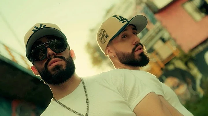 Fotograma del video oficial: Bubalu