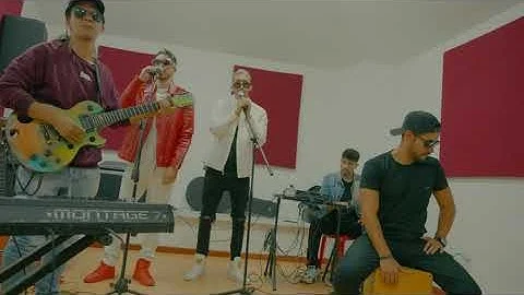 Fotograma del video oficial: Amor Bandido (Acústico)